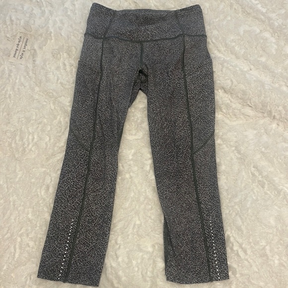 Lululemon leggings - Picture 2 of 6